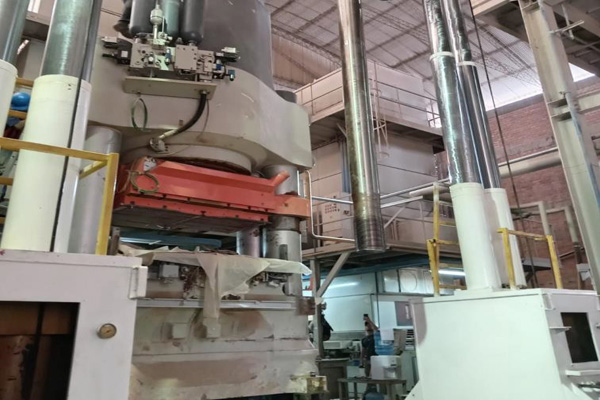 Servicio de izaje de prensa hidráulica PH3990